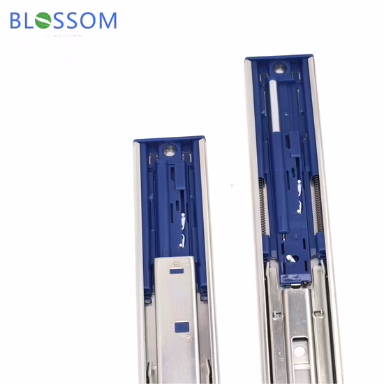 Tre guide di scorrimento con binario telescopico a spinta idraulica con apertura rallentata per cassetti